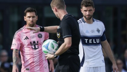 APP下载-日本门将：38岁的梅西依旧是顶级球员，他看到的景象和别人不一样