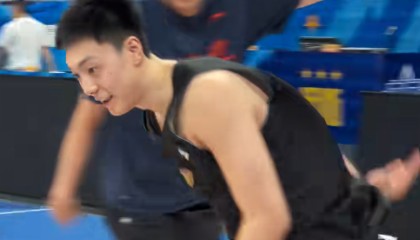 广东官宣G3前适应训练！崔永熙空接，张皓嘉暴扣，杜锋情绪不错！
