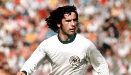 Yabo Sports-神锋留下一串纪录，满贯点亮足坛传说：盖德永恒！